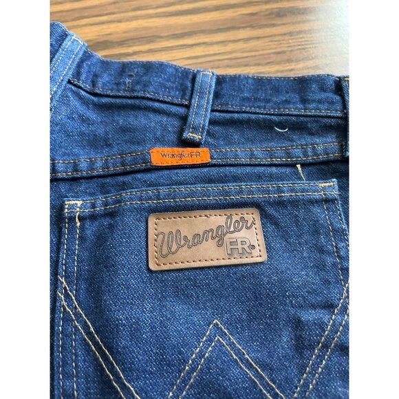 Wrangler Fire Resistant zip front denim jeans size 32x30 NWOT - Picture 3 of 8